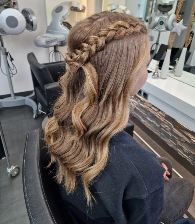 Tolle Hochsteckfrisur von unsere Ines #hochsteckfrisur#wave#haardesignnadineschmid#